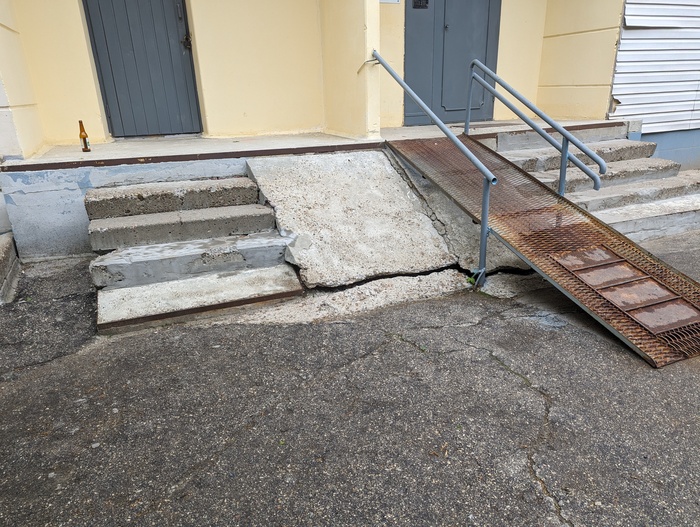 Вход в подъезд