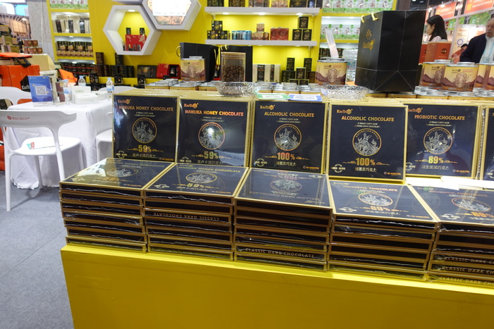 Куча разного шоколада.