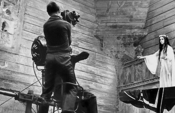 Церквушка...