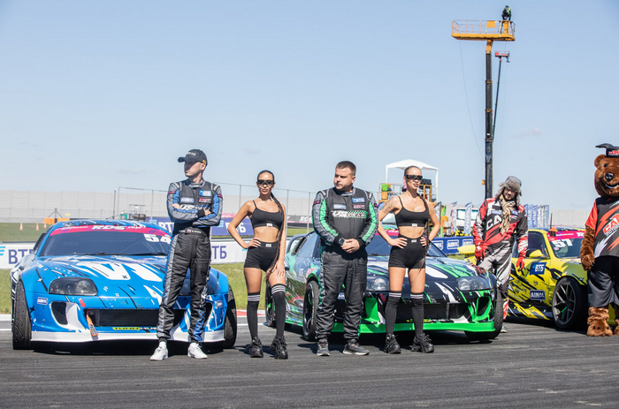       VSTeam carX   Toyota Supra A80,        Nissan 200SX.