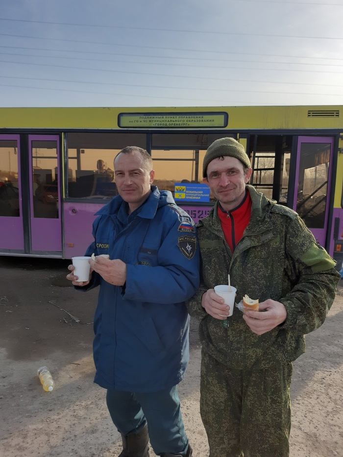 Красивый и теплый.