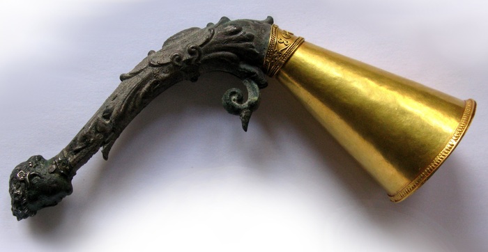  9.         ,  IV    .