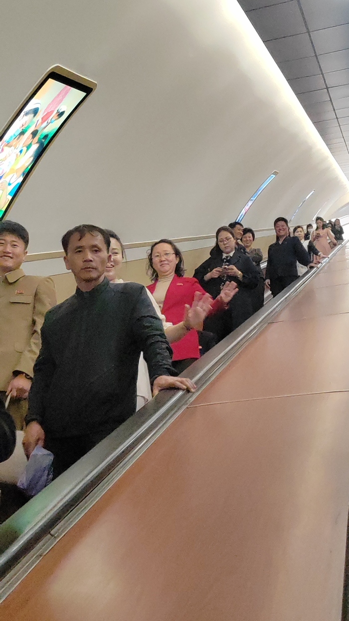 Как я побывал в КНДР, Пхеньяне Северная Корея, Пхеньян, Ким Чен Ын, Видео, Вертикальное видео, Длиннопост Как я побывал в КНДР, Пхеньяне Северная Корея, Пхеньян, Ким Чен Ын, Видео, Вертикальное видео, Длиннопост