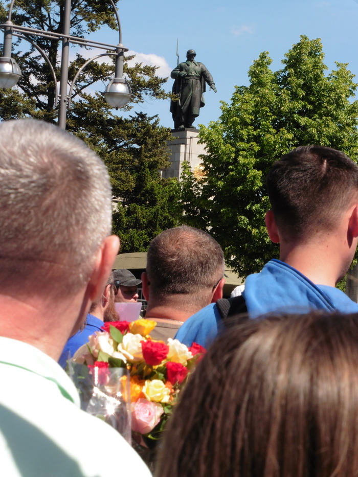      -       .     2 ,    .      !