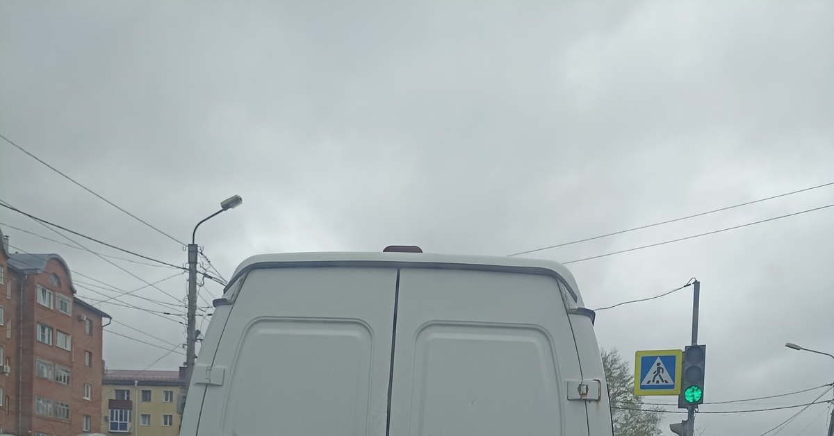 Просто врезной замок в задней двери газели... Надежненько | Пикабу