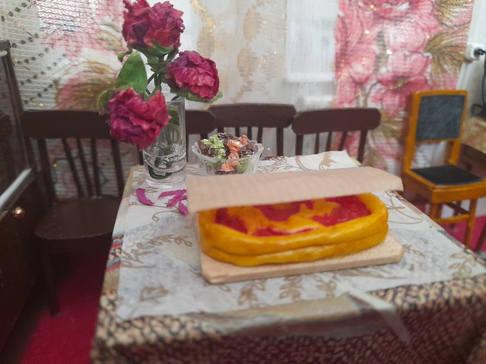 И всегда пахнет пирогами!