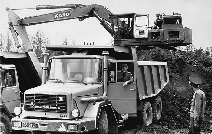 Одна из малоизученных страниц отечественной автомобильной истории — использование «магирусов» на БАМе советскими военными, фактически — в обход правил КоКом.