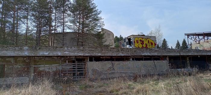 В 2006г. был продан частной организации вместе с прилегающей территорией в 4,3 га Кисловодского парка, из-за чего началась серия судебных разбирательств