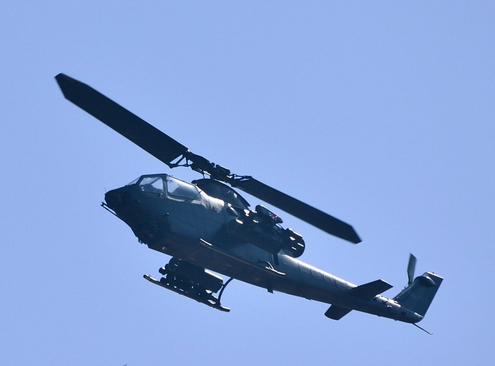 &lt;helicopter style=&quot;blades-align:body;&quot;&gt;Cobra&lt;/helicopter&gt;