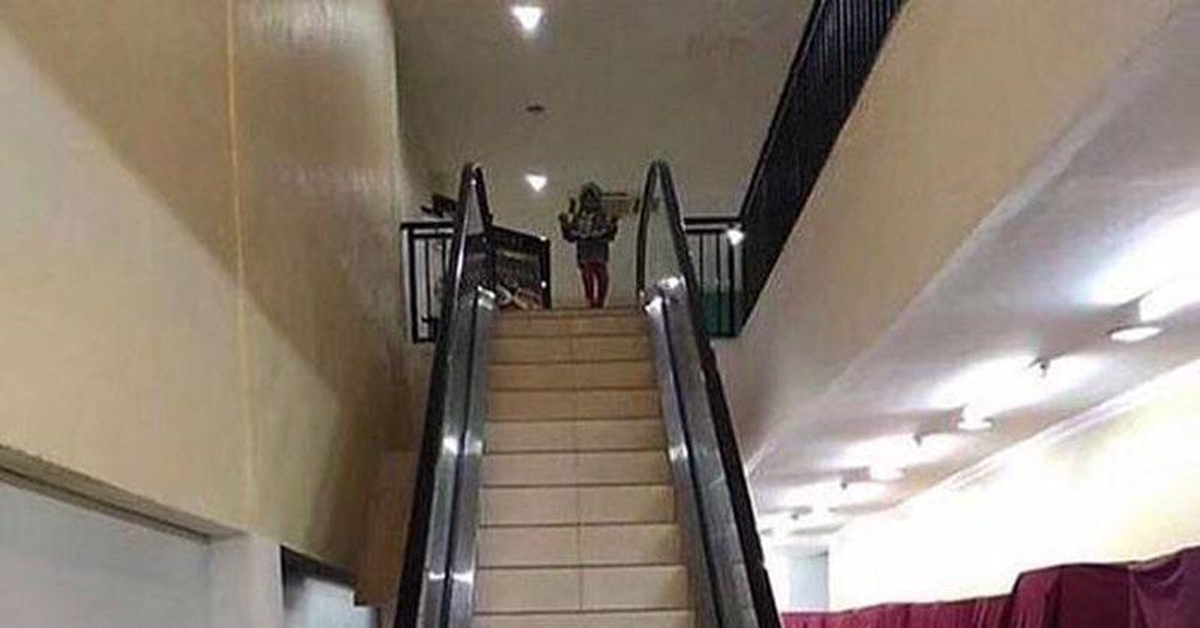 Челябинские эскалаторы настолько суровы... | Пикабу