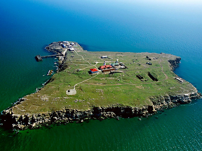 <!--noindex--><a href="https://pikabu.ru/story/strasti_po_zmeinomu_kto_uspel_povladet_mnogostradalnyim_ostrovom_11475292?u=http%3A%2F%2Fwww.sportishka.com&t=www.sportishka.com&h=31c7056c766fee7bbf2af259195e60bebabba479" title="http://www.sportishka.com" target="_blank" rel="nofollow noopener">www.sportishka.com</a><!--/noindex-->