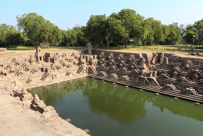 ����� ����, ��������, 11 ���.