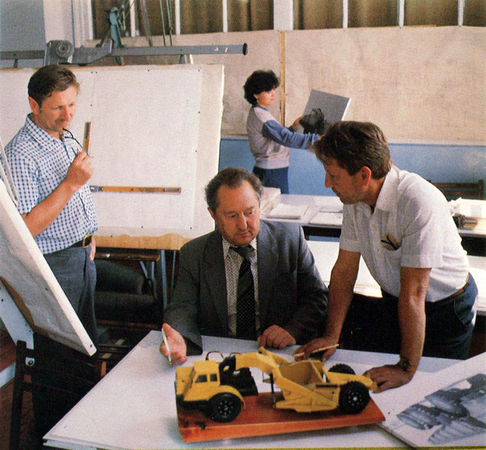    .     ,    ( 1960  1992 ).     -546--357,     .  1973  1989   33 582 .