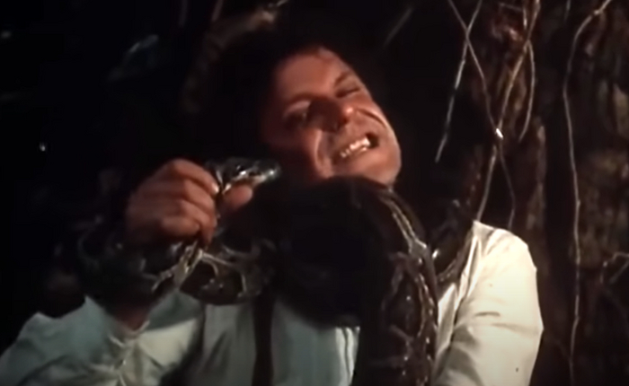 В детстве сильно боялся этого момента...