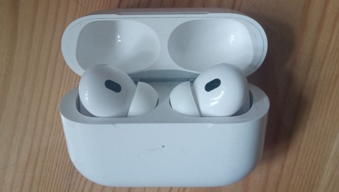  AirPods Pro (2nd generation).  ,  