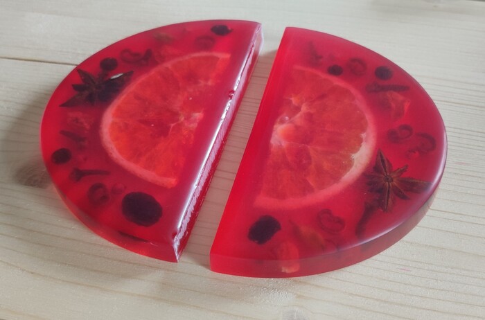 Мутные заготовки перед финальной полировкой.