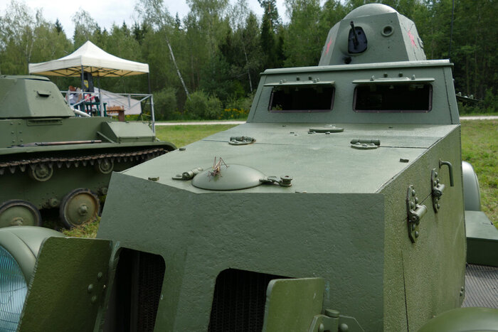 Зеленый на зеленом.