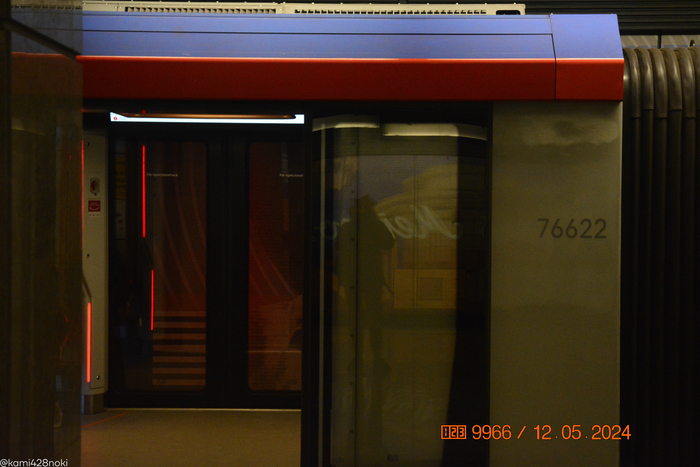 Красивых чисел на вагоне метропоезда...