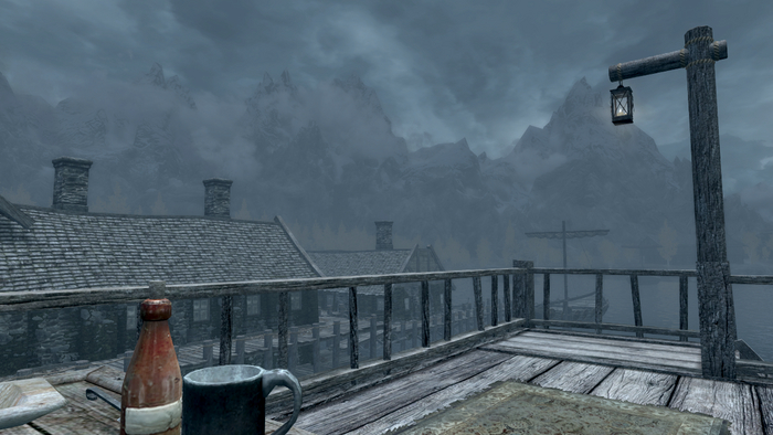 Дом Медовик имеет выход напрямую за городские стены