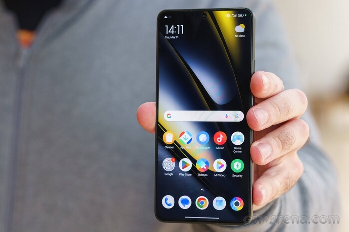 POCO F6