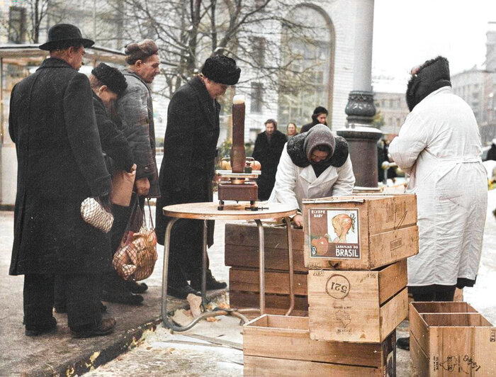 Жизнь Советской Москвы в 60-е годы. 20 раскрашенных фотографий Колоризация, Старое фото, Историческое фото, Фотография, Москва, СССР, Детство в СССР, 60-е, История города, Длиннопост