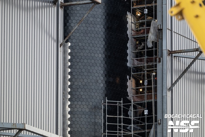 Выполняется удаление плитки корабля 30 (Фото: Мэри / Бокачикагал для NSF)