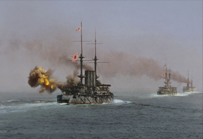 �������� � Ƹ���� ����, 28 ���� 1904 ����. �� �������� ����� � ���������� Shikishima, ���������� ������������� ������������� �� ���� Yashima