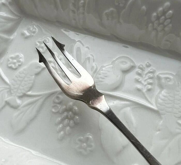 Специальная вилка для огурцов