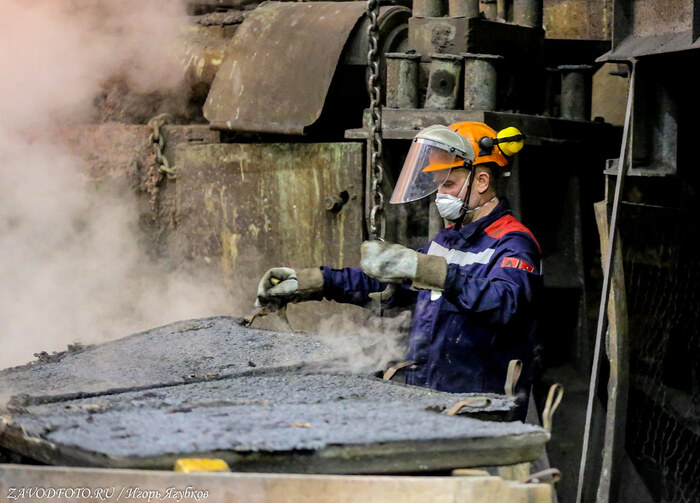 Из серии «Именно они делают Россию великой» - снято мной в Рафинировочном цехе Кольской ГМК