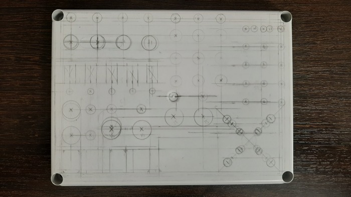 Нанес разметку