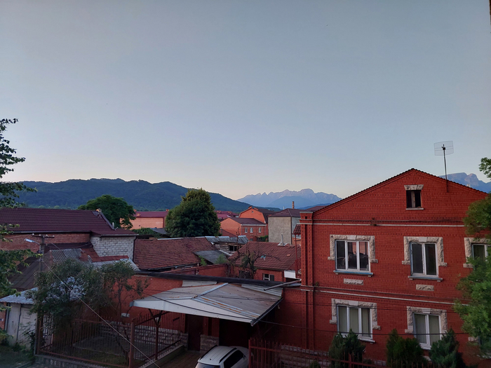 Вид из нашей квартиры во Владикавказе