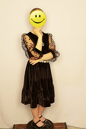 Платье из черного бархат-стрейч велюр. Рукава - фатин.