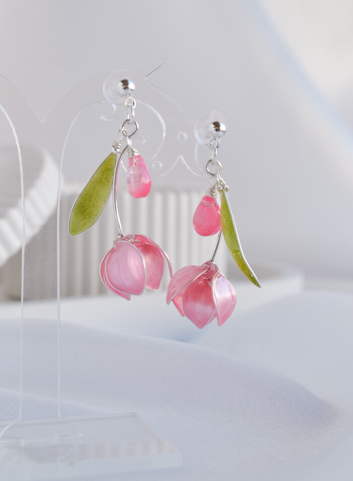 Нежные лепестки с жемчужным отблеском