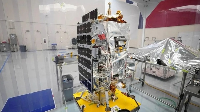 Планируется, что этот аппарат Intuitive Machines сядет в постоянно затененное дно кратера Марстон на южном полюсе Луны. Автор: Intuitive Machines