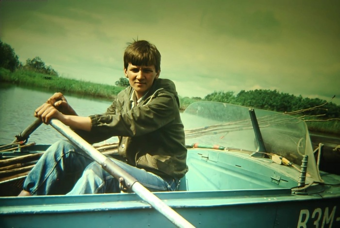 Там же спустя пять лет. Уже первокурсник, хотя узнАю об этом только через несколько дней, позвонив с ж/д станции в приемную комиссию.