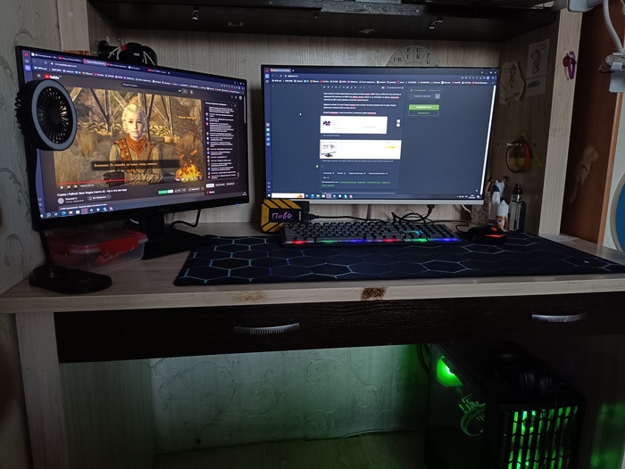 поёбаный стол