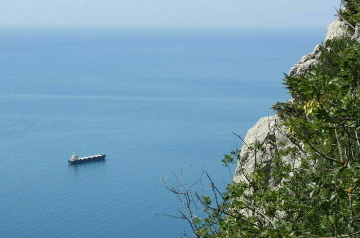 В Крыму из-за жары ввели веерные отключения электричества