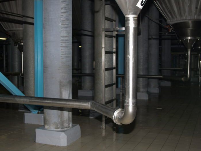 так как на Балтике изготавливалось пиво с низовым брожением то, через такие трубки удалялся осадок.