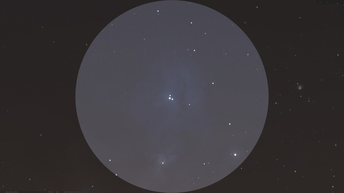 Примерно так видна звезда Ро Змееносца в зрительную трубу или телескоп с минимальной кратностью