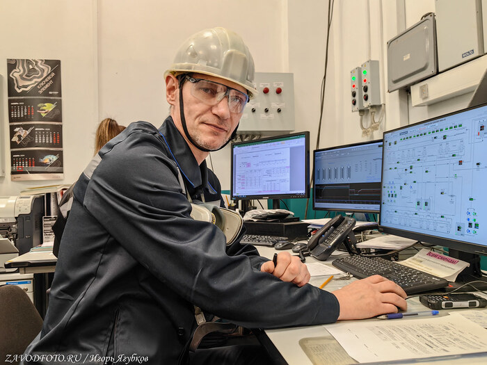 Из серии «Именно они делают Россию великой» - снято мной в Цехе электролиза никеля Кольской ГМК