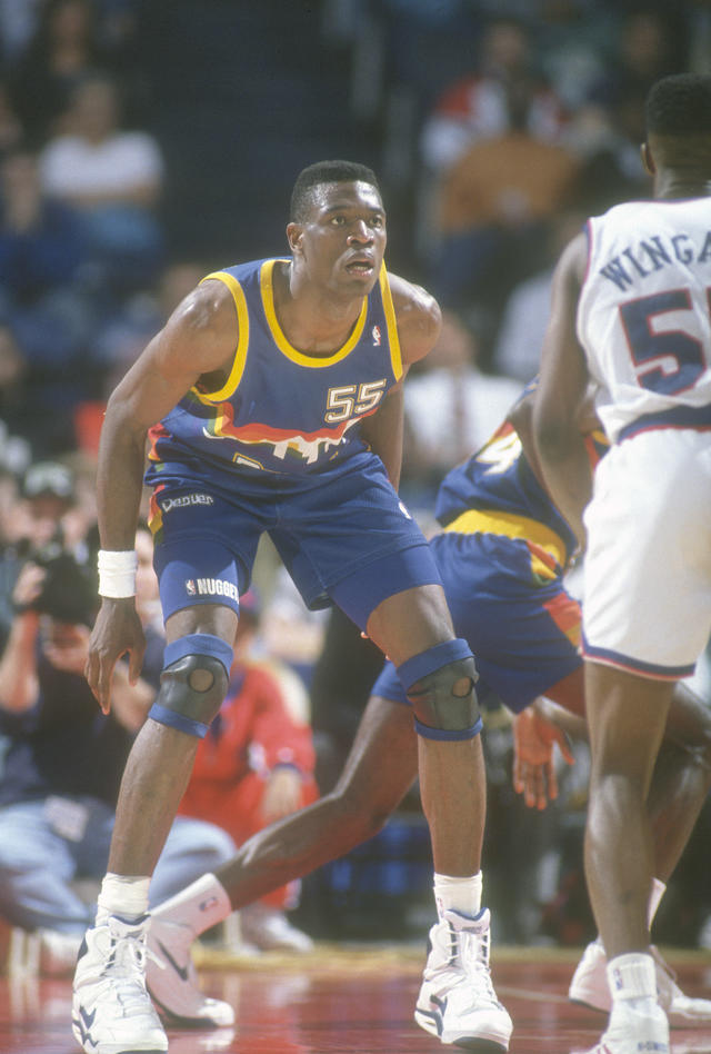 Дикембе Мутомбо: защитник года в 1995 г., вторая сборная всех звёзд защиты НБА, три раза входил в первую сборную всех звёзд защиты в 1997, 1998, 2001 годах