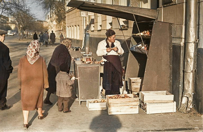 Жизнь Советской Москвы в 60-е годы. 20 раскрашенных фотографий. Часть 2 Старое фото, Колоризация, Фотография, Москва, СССР, История города, Историческое фото, 60-е, Длиннопост