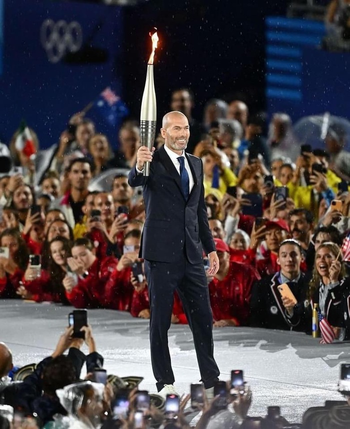 Почему факел так похож на заряд РПГ-7?