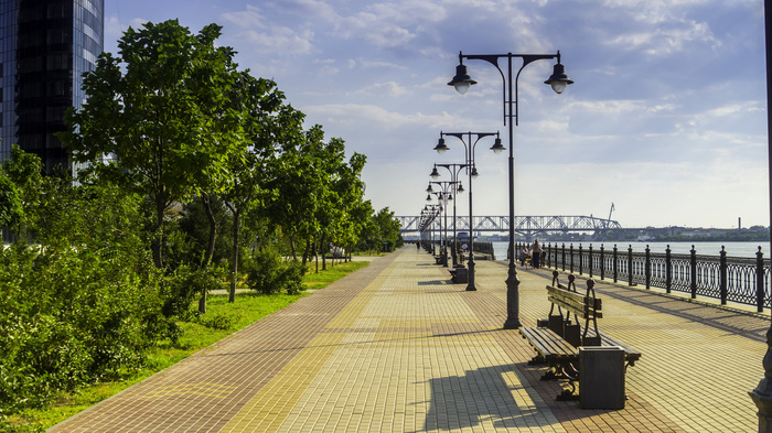 Петровская набережная