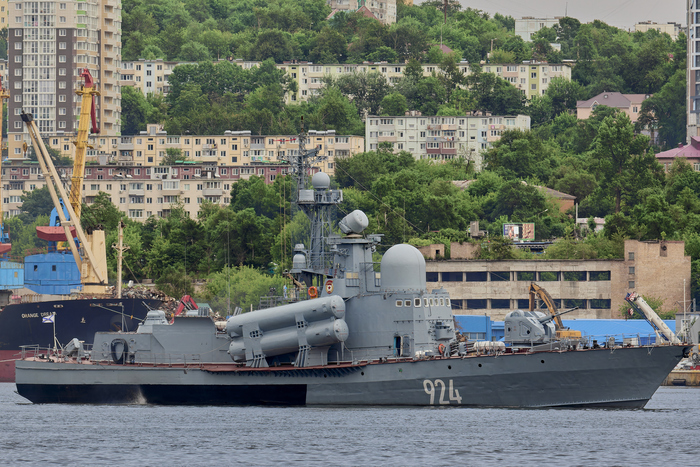 Ракетный катер проекта 1241 «Молния»