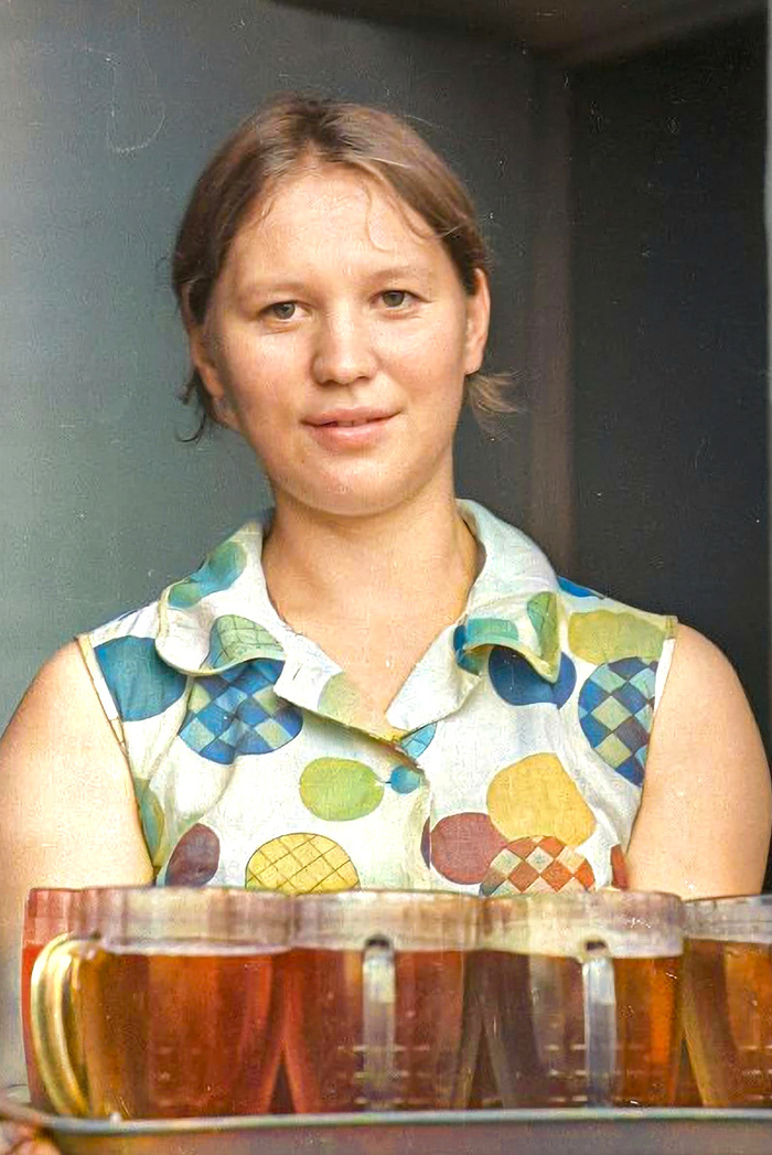 Советский союз «под градусом». Интересные раскрашенные фотографии на пивную тематику Фотография, Колоризация, Пиво, Сделано в СССР, СССР, 1960, 1970, 1980, Длиннопост