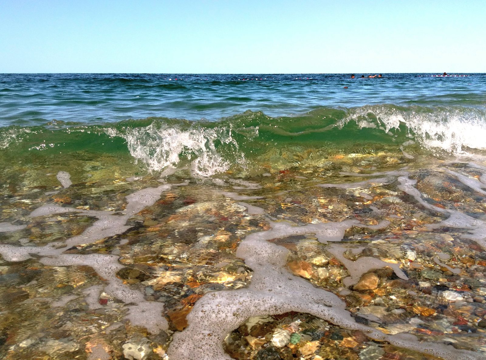 Черное море камни