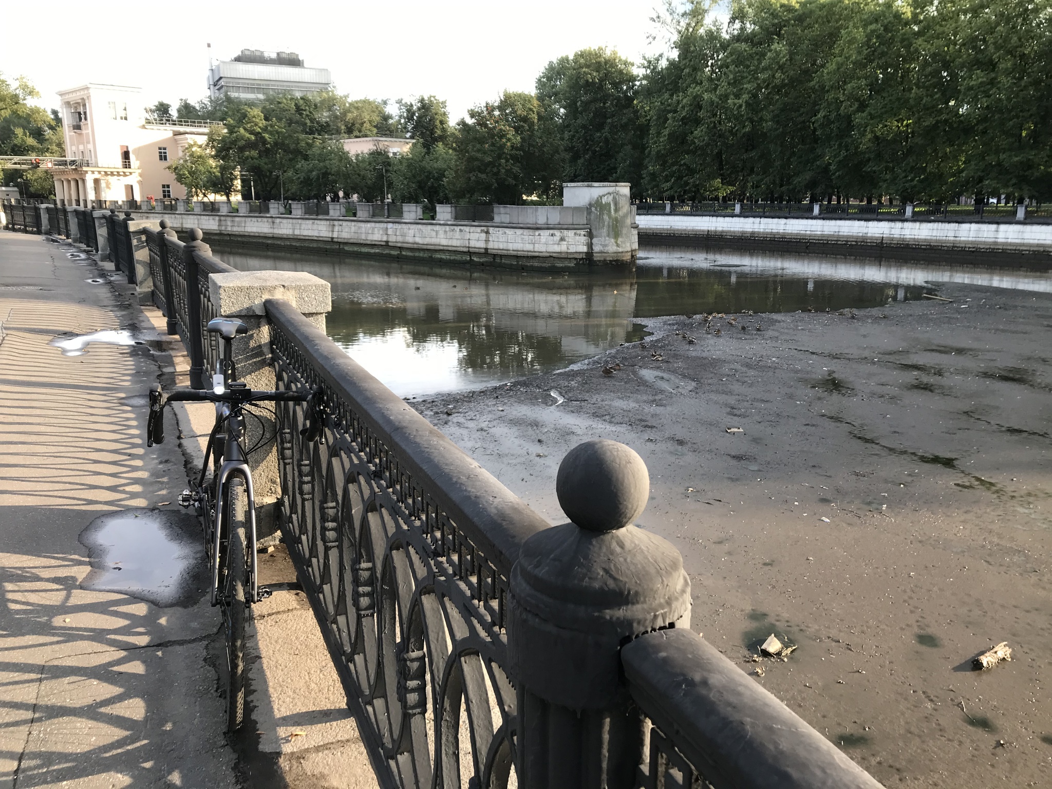 Москва река дно