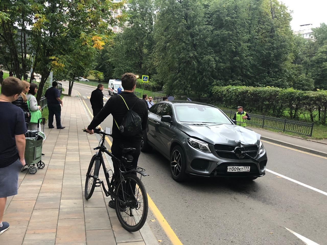 Мажор в Москве на новом Мерседесе сбил насмерть бабушку на пешеходном  переходе. | Пикабу