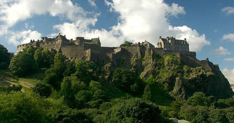 Десять самых больших зарубежных средневековых крепостей и замков